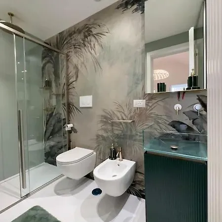 Piazzetta Suite, * Капри