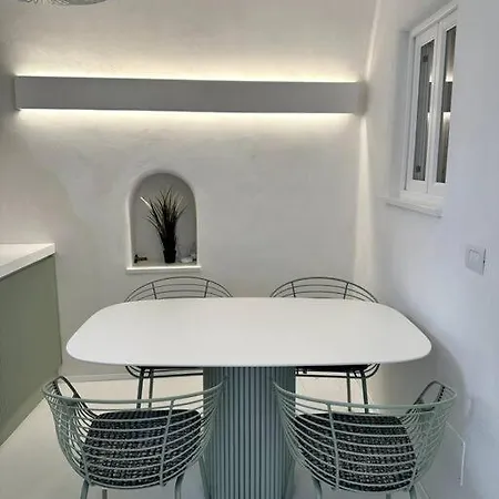 Piazzetta Suite, * Капри