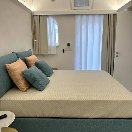 Piazzetta Suite,